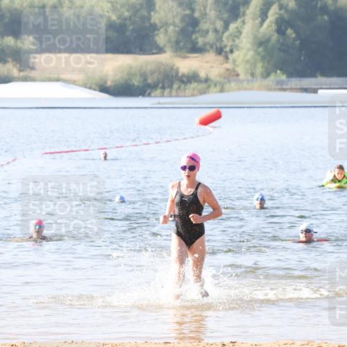 01.09.2024 - 17. Tribühne Triathlon Luisa Fischer http://msf.ph/oto/6922746 01.09.2024 09:32:09 Schwimmen 95, 123 meine-sportfotos.de