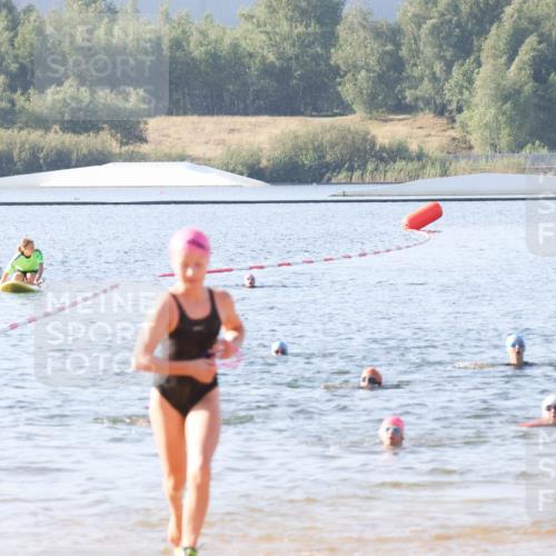 01.09.2024 - 17. Tribühne Triathlon Luisa Fischer http://msf.ph/oto/6922764 01.09.2024 09:32:11 Schwimmen 95 meine-sportfotos.de