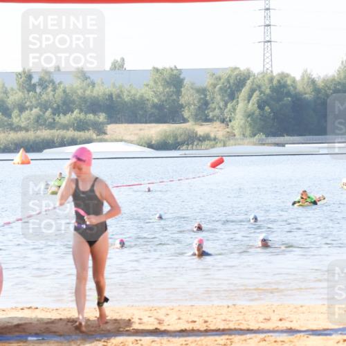 01.09.2024 - 17. Tribühne Triathlon Luisa Fischer http://msf.ph/oto/6922767 01.09.2024 09:32:13 Schwimmen 95 meine-sportfotos.de