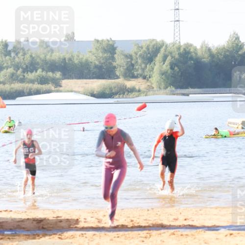 01.09.2024 - 17. Tribühne Triathlon Luisa Fischer http://msf.ph/oto/6922819 01.09.2024 09:32:25 Schwimmen 59, 74, 126 meine-sportfotos.de