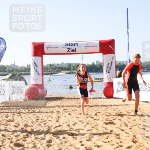 01.09.2024 - 17. Tribühne Triathlon Luisa Fischer http://msf.ph/oto/6922844 01.09.2024 09:32:32 Schwimmen 59, 74, 126 meine-sportfotos.de