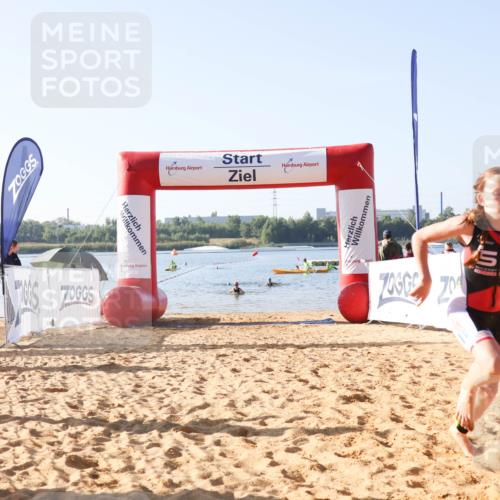 01.09.2024 - 17. Tribühne Triathlon Luisa Fischer http://msf.ph/oto/6922850 01.09.2024 09:32:33 Schwimmen 59, 74, 126 meine-sportfotos.de