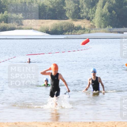 01.09.2024 - 17. Tribühne Triathlon Luisa Fischer http://msf.ph/oto/6922854 01.09.2024 09:32:37 Schwimmen 69, 74, 126 meine-sportfotos.de
