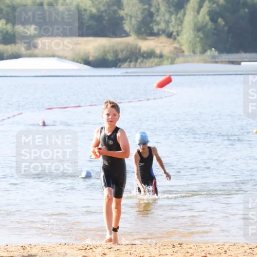 01.09.2024 - 17. Tribühne Triathlon Luisa Fischer http://msf.ph/oto/6922869 01.09.2024 09:32:40 Schwimmen 69, 74, 80 meine-sportfotos.de