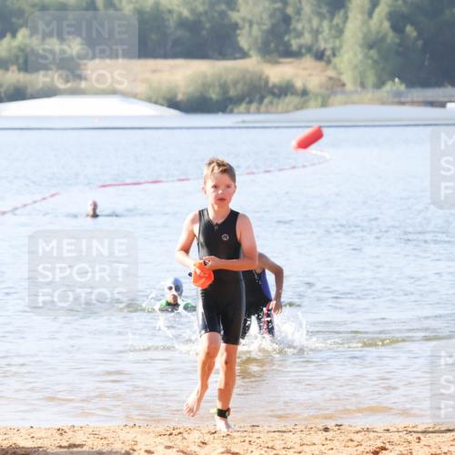 01.09.2024 - 17. Tribühne Triathlon Luisa Fischer http://msf.ph/oto/6922872 01.09.2024 09:32:41 Schwimmen 69, 80 meine-sportfotos.de