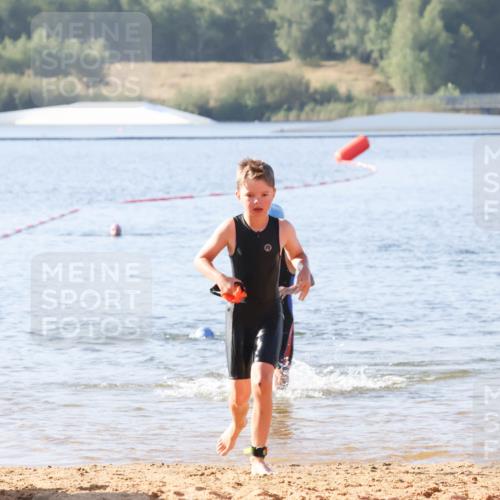 01.09.2024 - 17. Tribühne Triathlon Luisa Fischer http://msf.ph/oto/6922875 01.09.2024 09:32:41 Schwimmen 69, 80 meine-sportfotos.de