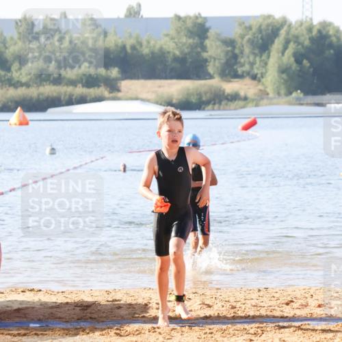 01.09.2024 - 17. Tribühne Triathlon Luisa Fischer http://msf.ph/oto/6922887 01.09.2024 09:32:43 Schwimmen 69, 80 meine-sportfotos.de