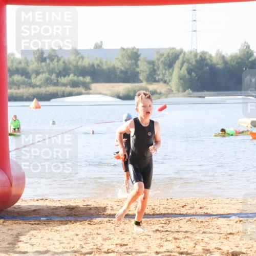 01.09.2024 - 17. Tribühne Triathlon Luisa Fischer http://msf.ph/oto/6922896 01.09.2024 09:32:44 Schwimmen 69, 80 meine-sportfotos.de