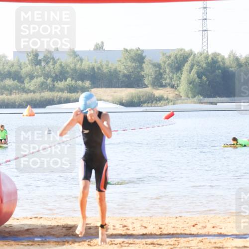 01.09.2024 - 17. Tribühne Triathlon Luisa Fischer http://msf.ph/oto/6922919 01.09.2024 09:32:47 Schwimmen 69, 80 meine-sportfotos.de