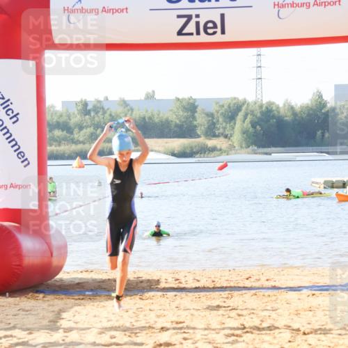 01.09.2024 - 17. Tribühne Triathlon Luisa Fischer http://msf.ph/oto/6922923 01.09.2024 09:32:48 Schwimmen 69, 80 meine-sportfotos.de
