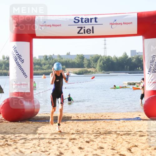01.09.2024 - 17. Tribühne Triathlon Luisa Fischer http://msf.ph/oto/6922928 01.09.2024 09:32:48 Schwimmen 69, 80 meine-sportfotos.de