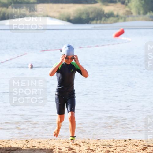 01.09.2024 - 17. Tribühne Triathlon Luisa Fischer http://msf.ph/oto/6922961 01.09.2024 09:32:57 Schwimmen 80, 120 meine-sportfotos.de