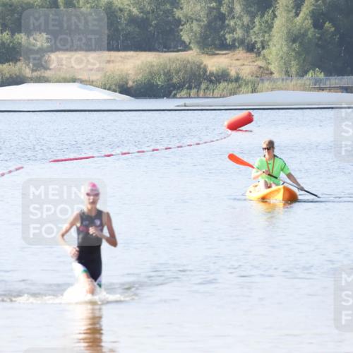 01.09.2024 - 17. Tribühne Triathlon Luisa Fischer http://msf.ph/oto/6922998 01.09.2024 09:33:54 Schwimmen 101 meine-sportfotos.de