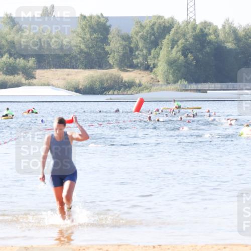 01.09.2024 - 17. Tribühne Triathlon Luisa Fischer http://msf.ph/oto/6923072 01.09.2024 10:03:16 Schwimmen 146 meine-sportfotos.de