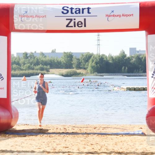 01.09.2024 - 17. Tribühne Triathlon Luisa Fischer http://msf.ph/oto/6923086 01.09.2024 10:03:20 Schwimmen 146 meine-sportfotos.de