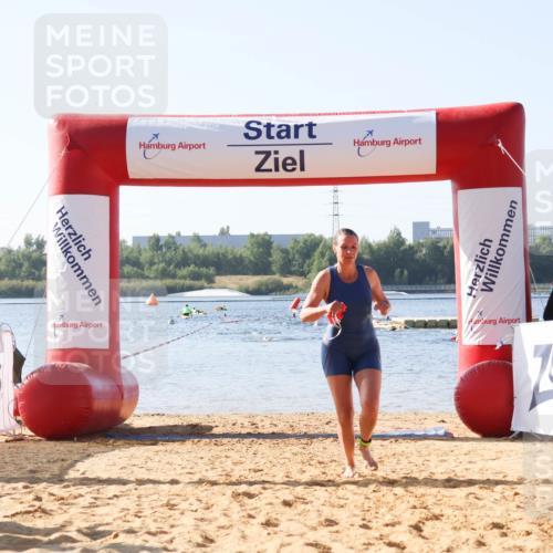 01.09.2024 - 17. Tribühne Triathlon Luisa Fischer http://msf.ph/oto/6923099 01.09.2024 10:03:24 Schwimmen 146 meine-sportfotos.de