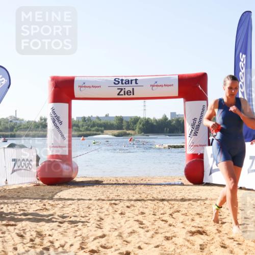 01.09.2024 - 17. Tribühne Triathlon Luisa Fischer http://msf.ph/oto/6923113 01.09.2024 10:03:26 Schwimmen 146 meine-sportfotos.de