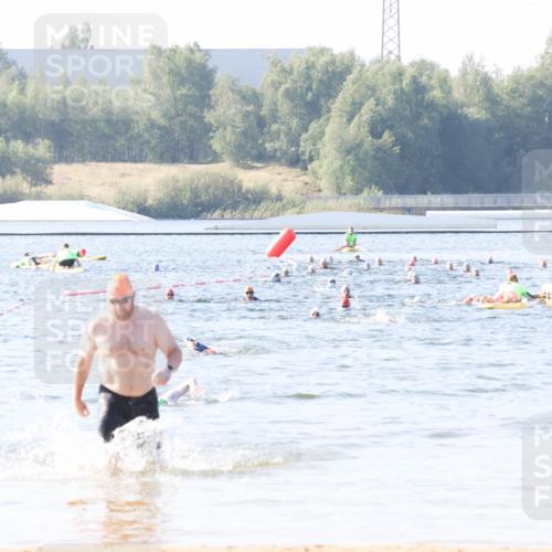 01.09.2024 - 17. Tribühne Triathlon Luisa Fischer http://msf.ph/oto/6923130 01.09.2024 10:03:54 Schwimmen 155 meine-sportfotos.de