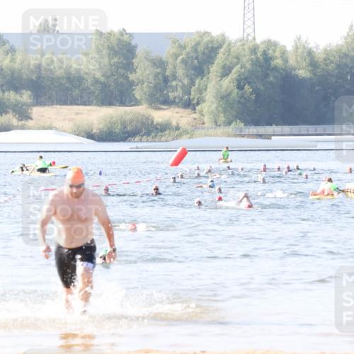 01.09.2024 - 17. Tribühne Triathlon Luisa Fischer http://msf.ph/oto/6923138 01.09.2024 10:03:56 Schwimmen 155 meine-sportfotos.de