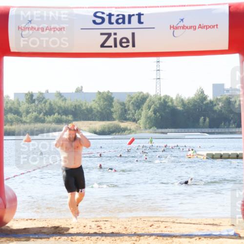 01.09.2024 - 17. Tribühne Triathlon Luisa Fischer http://msf.ph/oto/6923154 01.09.2024 10:03:59 Schwimmen 155 meine-sportfotos.de