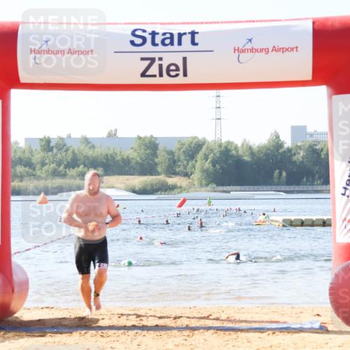 01.09.2024 - 17. Tribühne Triathlon Luisa Fischer http://msf.ph/oto/6923158 01.09.2024 10:03:59 Schwimmen 155 meine-sportfotos.de