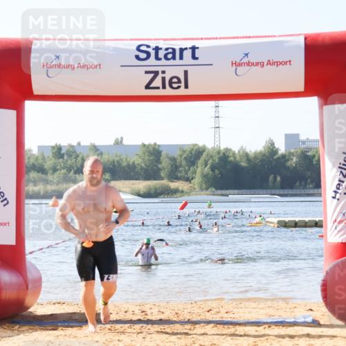 01.09.2024 - 17. Tribühne Triathlon Luisa Fischer http://msf.ph/oto/6923164 01.09.2024 10:04:01 Schwimmen 155 meine-sportfotos.de