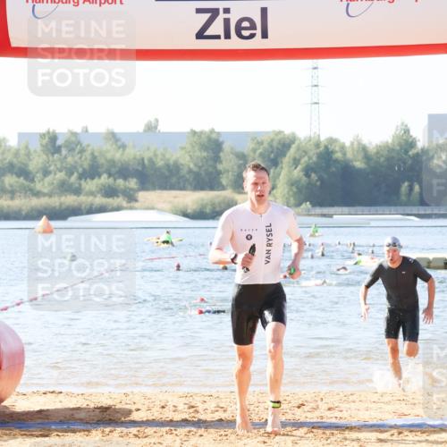 01.09.2024 - 17. Tribühne Triathlon Luisa Fischer http://msf.ph/oto/6923202 01.09.2024 10:04:10 Schwimmen 153, 155, 1075 meine-sportfotos.de