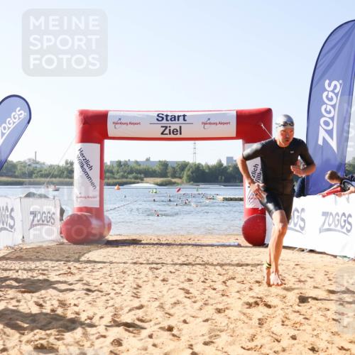 01.09.2024 - 17. Tribühne Triathlon Luisa Fischer http://msf.ph/oto/6923220 01.09.2024 10:04:15 Schwimmen 153, 1075 meine-sportfotos.de