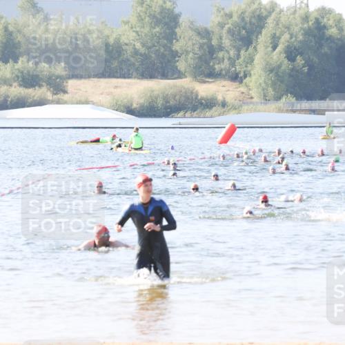 01.09.2024 - 17. Tribühne Triathlon Luisa Fischer http://msf.ph/oto/6923227 01.09.2024 10:04:22 Schwimmen 153, 1069 meine-sportfotos.de