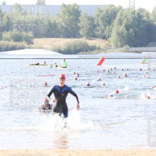 01.09.2024 - 17. Tribühne Triathlon Luisa Fischer http://msf.ph/oto/6923230 01.09.2024 10:04:23 Schwimmen 1069 meine-sportfotos.de