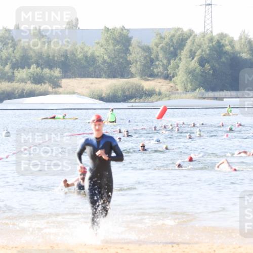 01.09.2024 - 17. Tribühne Triathlon Luisa Fischer http://msf.ph/oto/6923237 01.09.2024 10:04:25 Schwimmen 1069 meine-sportfotos.de