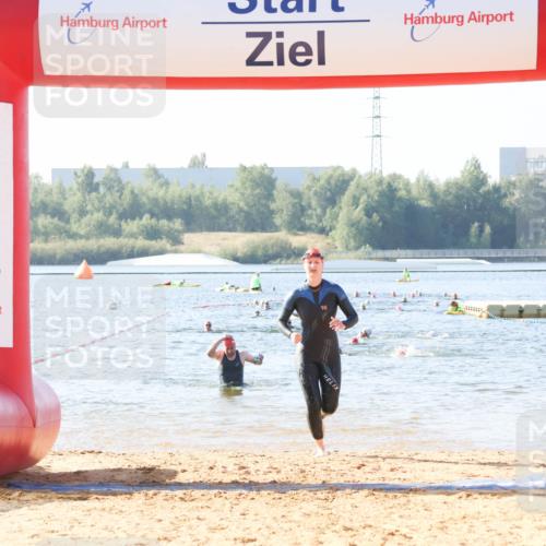 01.09.2024 - 17. Tribühne Triathlon Luisa Fischer http://msf.ph/oto/6923247 01.09.2024 10:04:26 Schwimmen 1069 meine-sportfotos.de