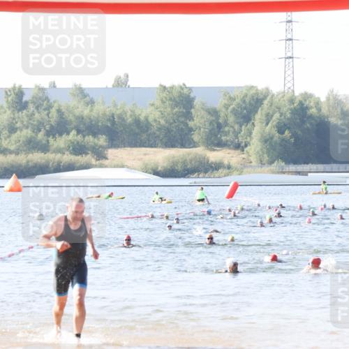 01.09.2024 - 17. Tribühne Triathlon Luisa Fischer http://msf.ph/oto/6923268 01.09.2024 10:04:32 Schwimmen 152, 1069 meine-sportfotos.de