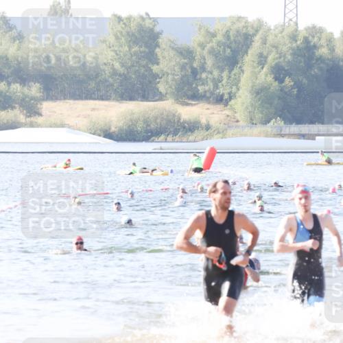 01.09.2024 - 17. Tribühne Triathlon Luisa Fischer http://msf.ph/oto/6923307 01.09.2024 10:04:45 Schwimmen 140, 152, 1062 meine-sportfotos.de