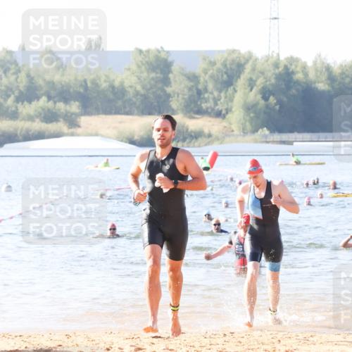 01.09.2024 - 17. Tribühne Triathlon Luisa Fischer http://msf.ph/oto/6923316 01.09.2024 10:04:48 Schwimmen 140, 1062 meine-sportfotos.de