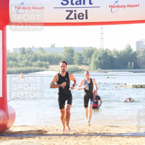 01.09.2024 - 17. Tribühne Triathlon Luisa Fischer http://msf.ph/oto/6923323 01.09.2024 10:04:49 Schwimmen 140, 1062 meine-sportfotos.de
