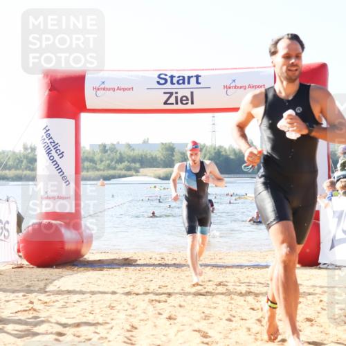 01.09.2024 - 17. Tribühne Triathlon Luisa Fischer http://msf.ph/oto/6923347 01.09.2024 10:04:52 Schwimmen 140, 143, 1062 meine-sportfotos.de