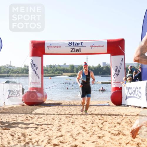 01.09.2024 - 17. Tribühne Triathlon Luisa Fischer http://msf.ph/oto/6923350 01.09.2024 10:04:52 Schwimmen 140, 143, 1062 meine-sportfotos.de