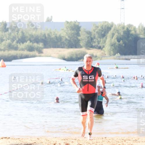 01.09.2024 - 17. Tribühne Triathlon Luisa Fischer http://msf.ph/oto/6923365 01.09.2024 10:04:56 Schwimmen 140, 143, 147, 1062 meine-sportfotos.de