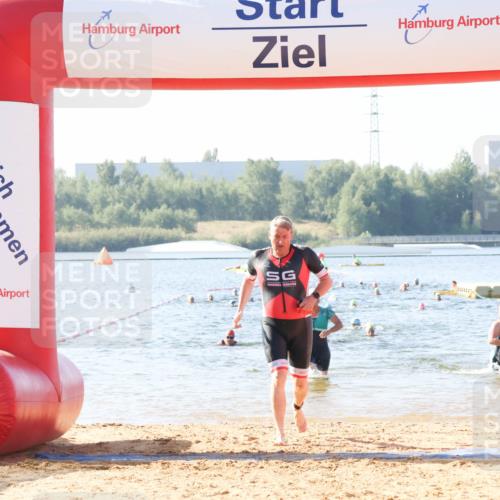 01.09.2024 - 17. Tribühne Triathlon Luisa Fischer http://msf.ph/oto/6923371 01.09.2024 10:04:57 Schwimmen 140, 143, 147, 1062 meine-sportfotos.de