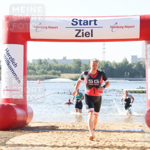 01.09.2024 - 17. Tribühne Triathlon Luisa Fischer http://msf.ph/oto/6923383 01.09.2024 10:04:59 Schwimmen 140, 143, 147, 150, 1062 meine-sportfotos.de