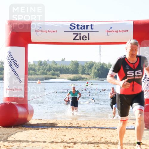 01.09.2024 - 17. Tribühne Triathlon Luisa Fischer http://msf.ph/oto/6923392 01.09.2024 10:05:01 Schwimmen 143, 147, 150 meine-sportfotos.de