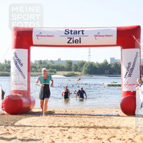 01.09.2024 - 17. Tribühne Triathlon Luisa Fischer http://msf.ph/oto/6923419 01.09.2024 10:05:06 Schwimmen 143, 147, 150 meine-sportfotos.de