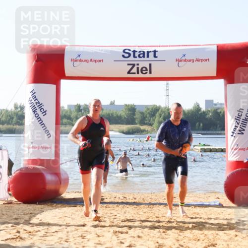 01.09.2024 - 17. Tribühne Triathlon Luisa Fischer http://msf.ph/oto/6923453 01.09.2024 10:05:16 Schwimmen 150, 1065, 1074, 1077 meine-sportfotos.de