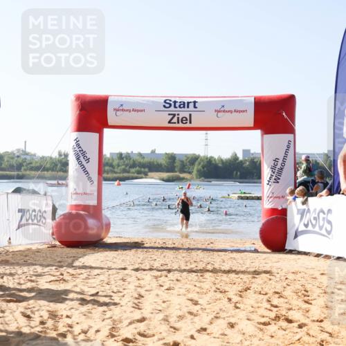 01.09.2024 - 17. Tribühne Triathlon Luisa Fischer http://msf.ph/oto/6923504 01.09.2024 10:05:29 Schwimmen 142, 156, 1065 meine-sportfotos.de