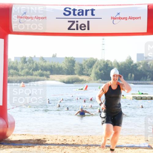 01.09.2024 - 17. Tribühne Triathlon Luisa Fischer http://msf.ph/oto/6923521 01.09.2024 10:05:34 Schwimmen 142, 156 meine-sportfotos.de