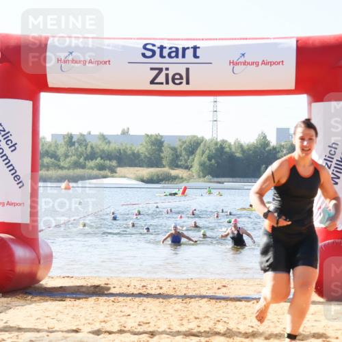 01.09.2024 - 17. Tribühne Triathlon Luisa Fischer http://msf.ph/oto/6923529 01.09.2024 10:05:36 Schwimmen 156 meine-sportfotos.de