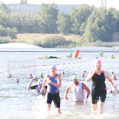 01.09.2024 - 17. Tribühne Triathlon Luisa Fischer http://msf.ph/oto/6923546 01.09.2024 10:05:41 Schwimmen 156, 160, 1068 meine-sportfotos.de