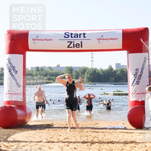01.09.2024 - 17. Tribühne Triathlon Luisa Fischer http://msf.ph/oto/6923633 01.09.2024 10:05:59 Schwimmen 137, 145, 167, 730, 1072 meine-sportfotos.de