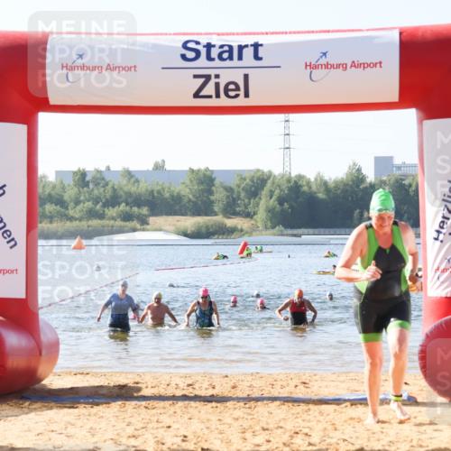 01.09.2024 - 17. Tribühne Triathlon Luisa Fischer http://msf.ph/oto/6923709 01.09.2024 10:06:15 Schwimmen 149, 157, 168, 1067, 1072 meine-sportfotos.de